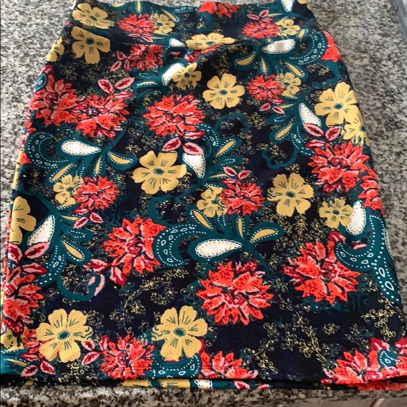 Dresses & Skirts - LuLaRoe Cassie floral skirt medium